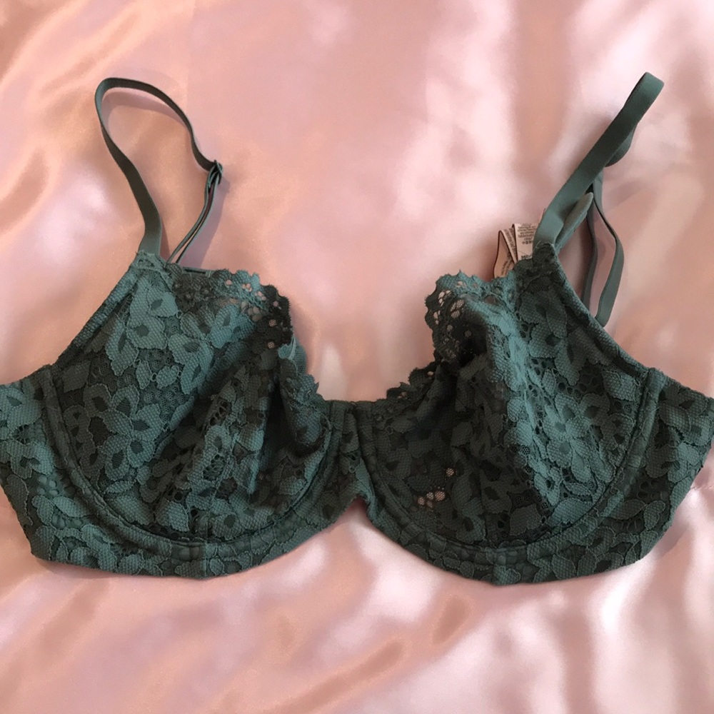 Green lace bra